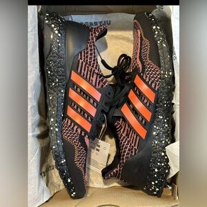 Adidas Women’s UltraBoost 5.0 DNA Running new